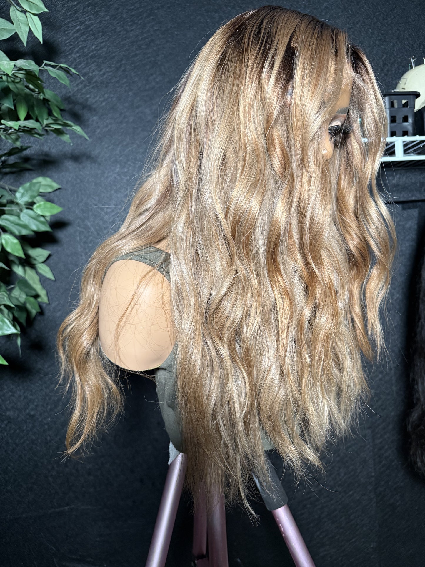 Khloe "PreOrder"