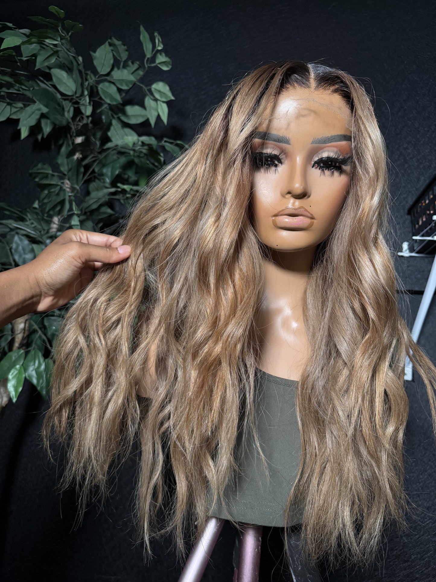 Khloe "PreOrder"